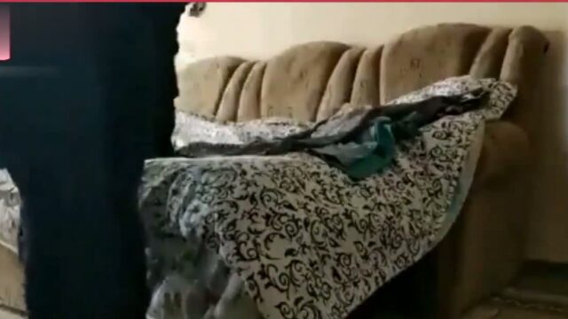 Önceden ayarladığı türbanlı komşusunu hızlıca sikiyor